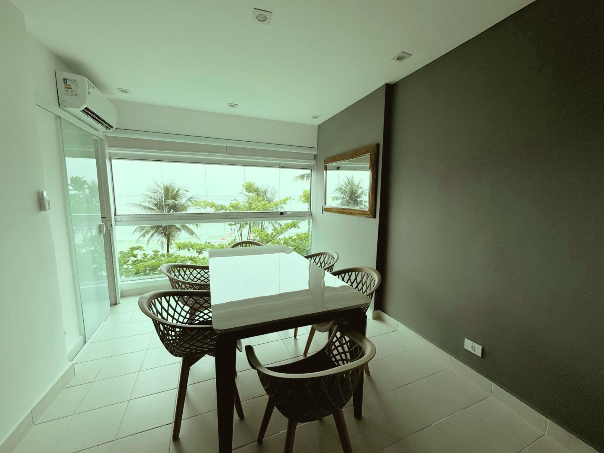 גוארויה Apartamento Vista Para O Mar E Pe Na Areia מראה חיצוני תמונה